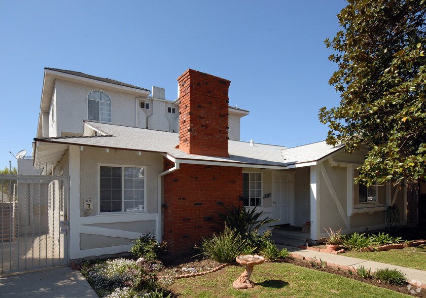 6501 Woodley Ave, Lake Balboa, CA à vendre - Photo du bâtiment - Image 2 de 13