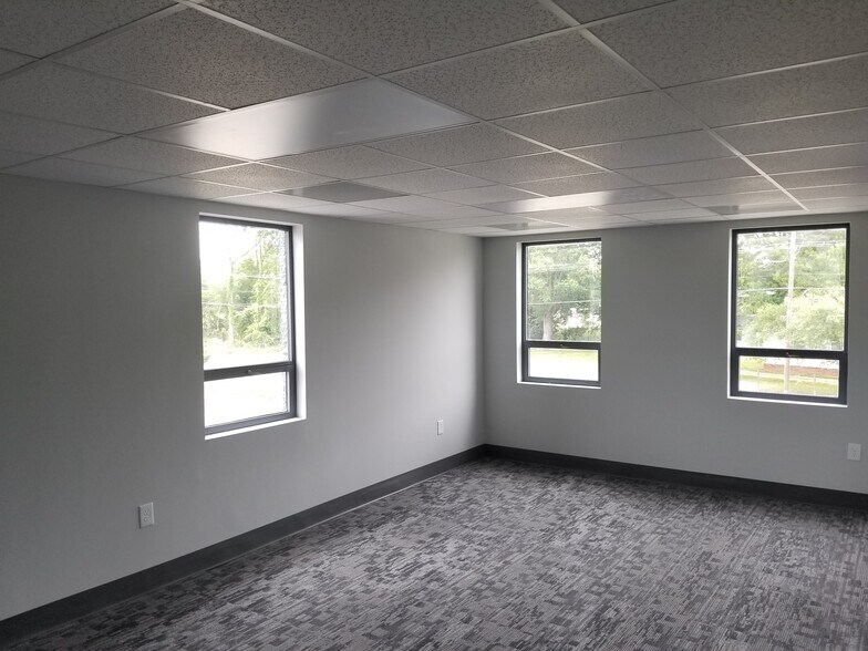 409 E Laburnum Ave, Richmond, VA à louer - Photo intérieure - Image 3 de 5