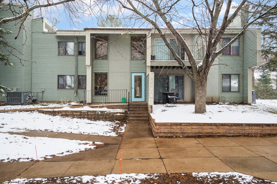 12751-12771 Greenwood Dr, Burnsville, MN à vendre - Photo du bâtiment - Image 3 de 13
