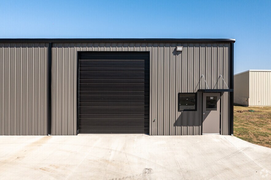 4687 Johnson Ln, Argyle, TX à louer - Photo du bâtiment - Image 2 de 10