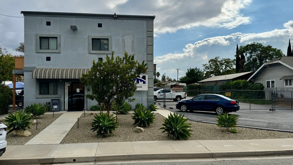 310 A St, Fillmore, CA for lease - Building Photo - Image 2 of 20