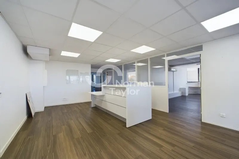 Office in Montpellier for lease - Interior Photo - Image 2 of 10