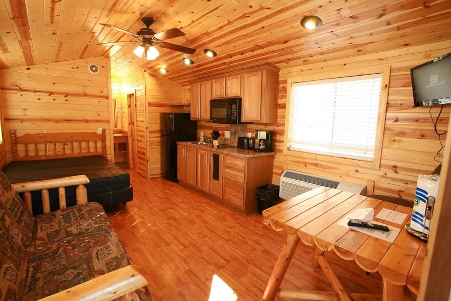 246 Totem Pole Rd, Northfork, WV for sale - Building Photo - Image 3 of 5