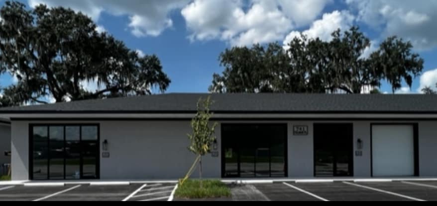 745 Tillman Pl, Plant City, FL à louer - Photo du bâtiment - Image 3 de 22