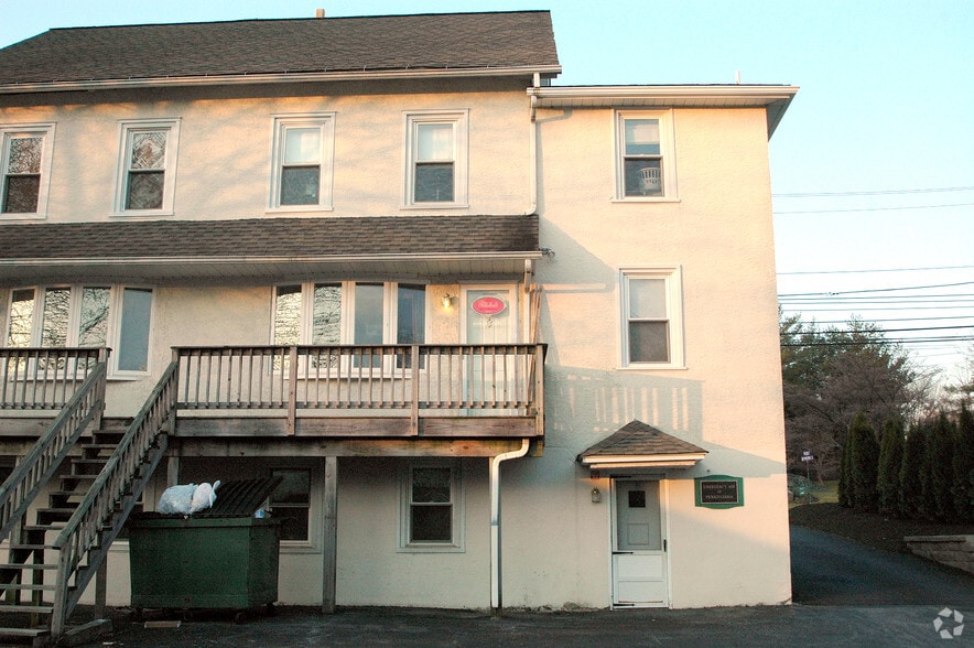 221-223 Conestoga Rd, Wayne, PA for lease - Building Photo - Image 3 of 11