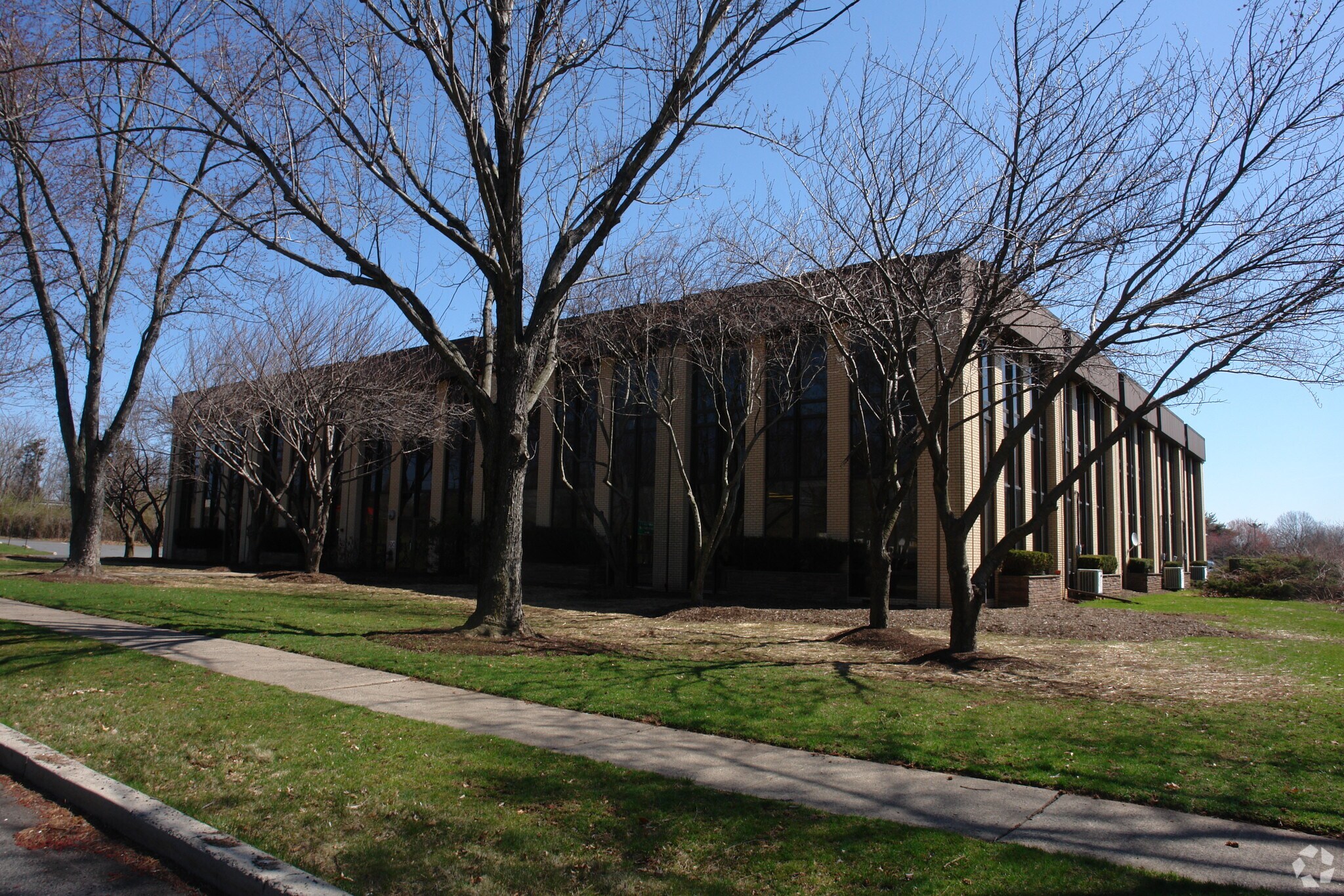 347 Elizabeth Ave, Somerset, NJ for lease Building Photo- Image 1 of 21