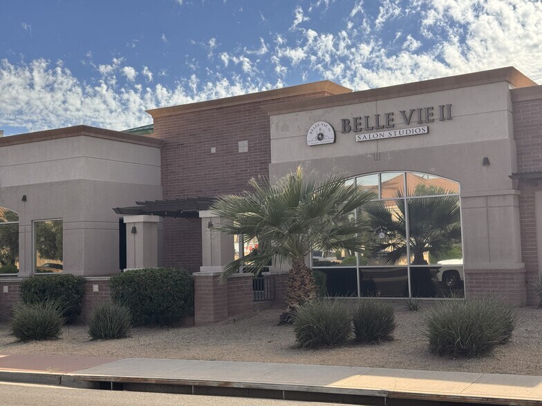 4260 N Drinkwater Blvd, Scottsdale, AZ à louer - Photo du bâtiment - Image 2 de 24