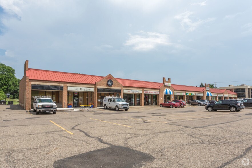 3459-3485 Massillon Rd, Green, OH à louer - Photo du bâtiment - Image 3 de 3