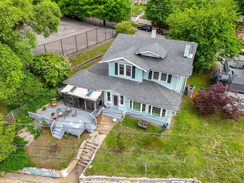 1911 Memorial Ave SW, Roanoke, VA à vendre - Photo du bâtiment - Image 3 de 46