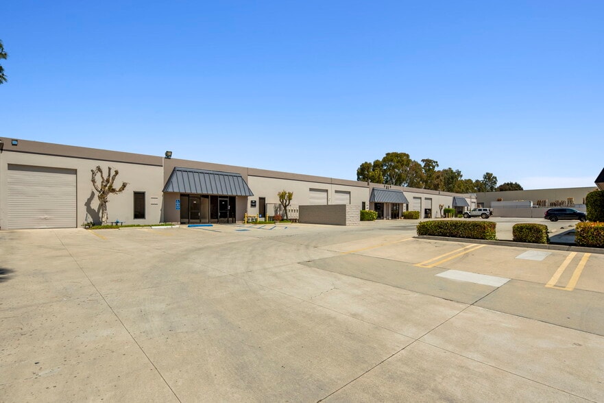 1815 W 205th St, Torrance, CA for lease - Building Photo - Image 3 of 7
