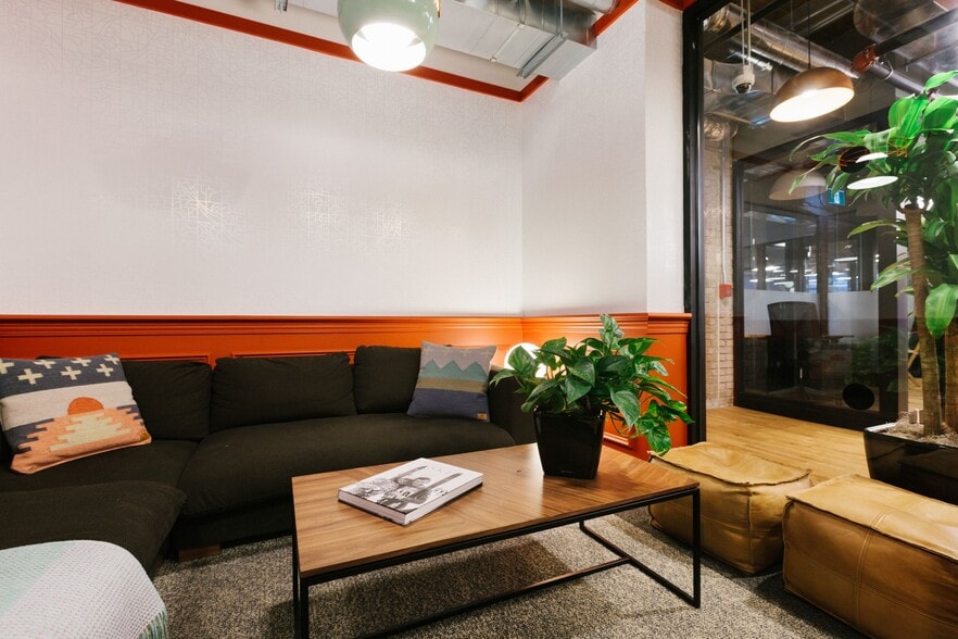 240 Richmond St W, Toronto, ON for lease - Interior Photo - Image 3 of 13
