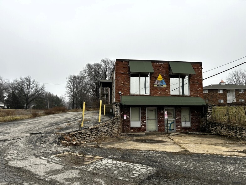 3305 Blue Ridge Cutoff, Independence, MO for sale - Building Photo - Image 3 of 11
