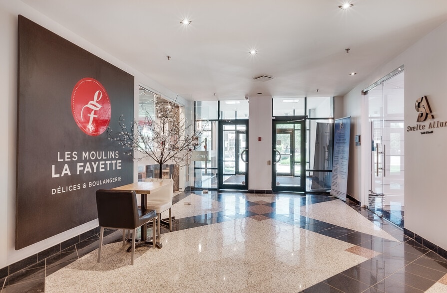 1305 Boul Lebourgneuf, Québec, QC for lease - Interior Photo - Image 2 of 6