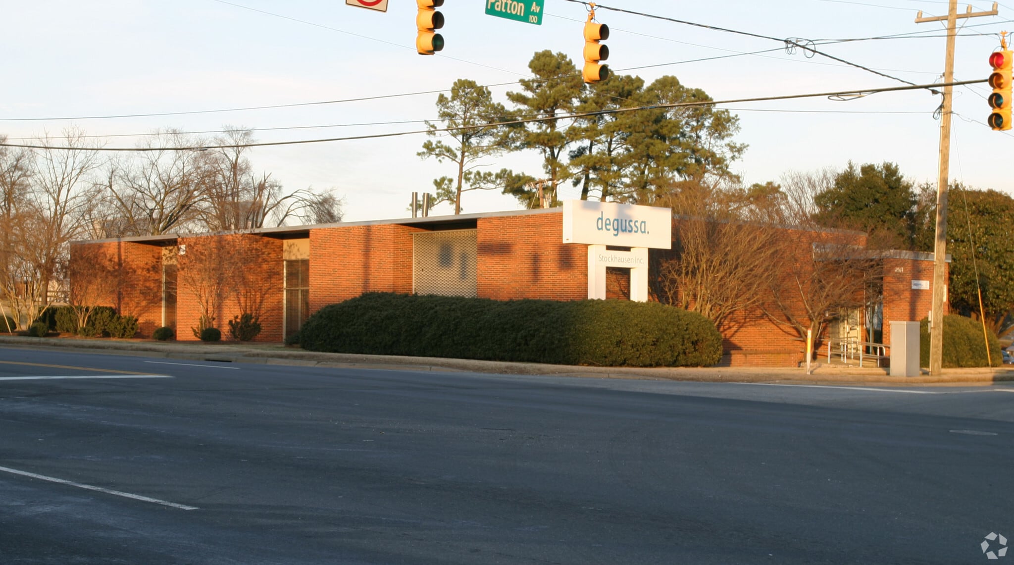 2507 S Elm Eugene St, Greensboro, NC for lease Primary Photo- Image 1 of 2