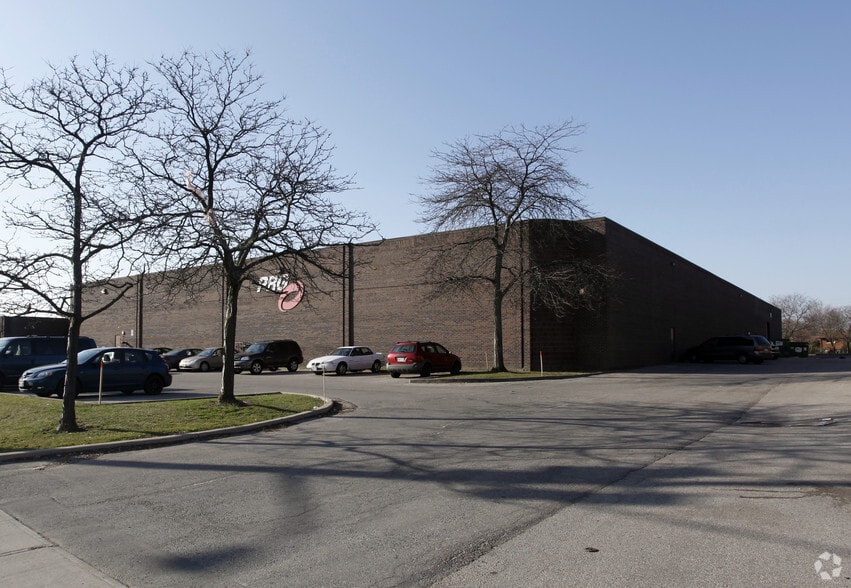 2480 Tedlo St, Mississauga, ON for sale - Building Photo - Image 2 of 15