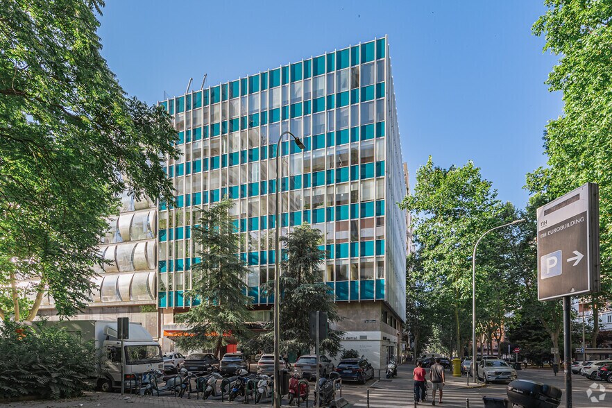 Calle José Lázaro Galdiano, 4, Madrid, Madrid à louer - Photo du bâtiment - Image 2 de 4