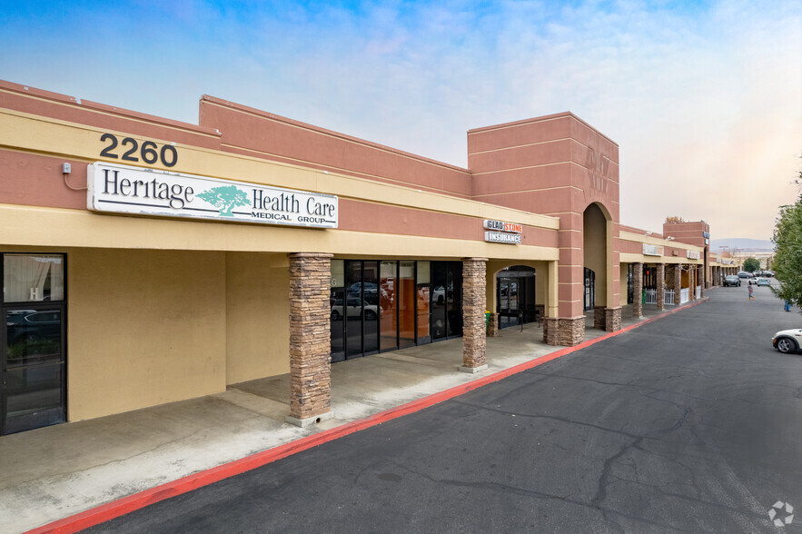 2260 E Palmdale Blvd, Palmdale, CA for sale - Primary Photo - Image 1 of 4