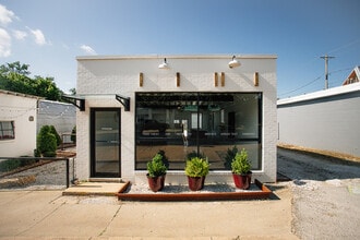 563-565 MLK Jr Blvd, Fayetteville, AR à louer Photo du bâtiment- Image 2 de 5