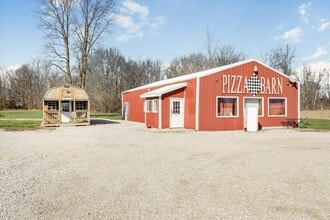 9757 S US Highway 35, Losantville, IN à louer Photo du bâtiment- Image 1 de 22