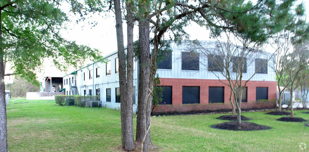 808 Russell Palmer Dr, Humble, TX for lease - Building Photo - Image 2 of 8