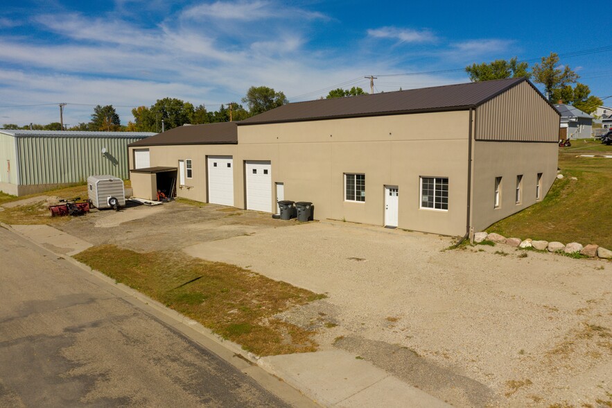 910 Main Ave, Washburn, ND à vendre - Photo principale - Image 1 de 17