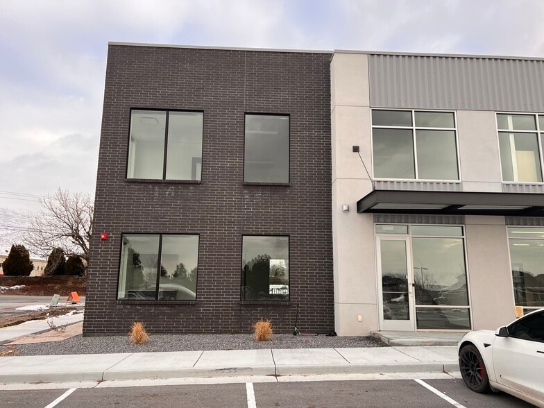 140 S Main St, Lindon, UT à louer - Photo du bâtiment - Image 1 de 70