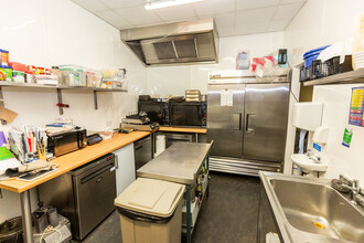 6 Colquhoun Sq, Helensburgh for lease Interior Photo- Image 2 of 3