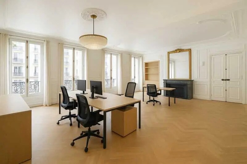 Immeuble residentiel dans Paris à vendre Photo intérieure- Image 1 de 7