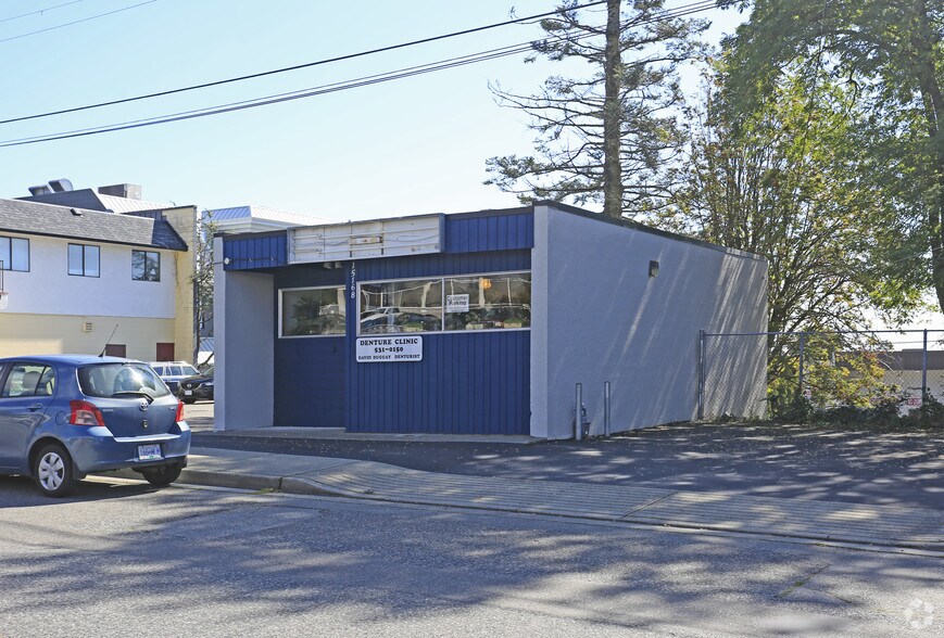 15168 Roper Av, White Rock, BC à vendre - Photo du bâtiment - Image 2 de 2