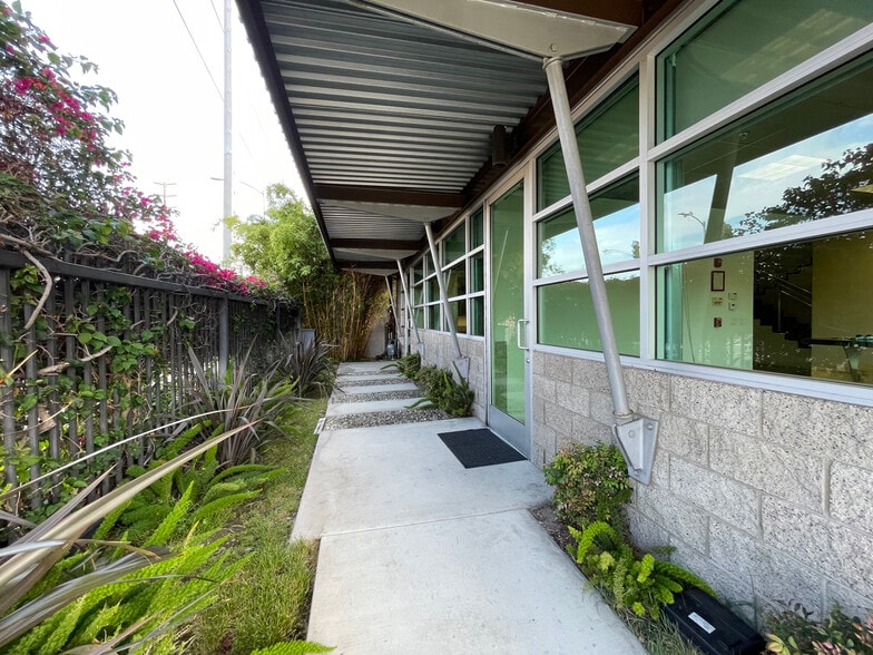 13806 S Inglewood Ave, Hawthorne, CA for sale - Building Photo - Image 3 of 11
