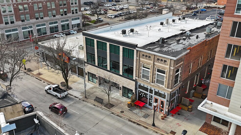 205-209 N Neil St, Champaign, IL for lease - Aerial - Image 2 of 4
