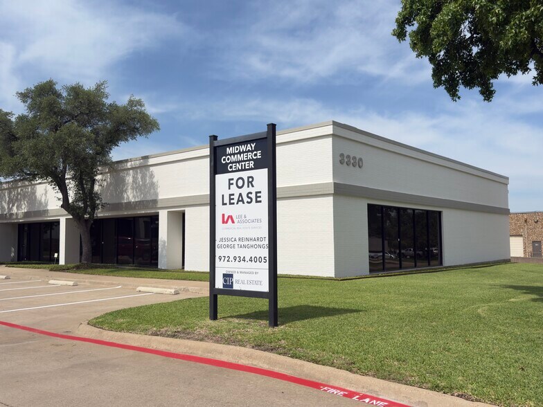 3330 Earhart Dr, Carrollton, TX à louer - Photo du bâtiment - Image 2 de 6