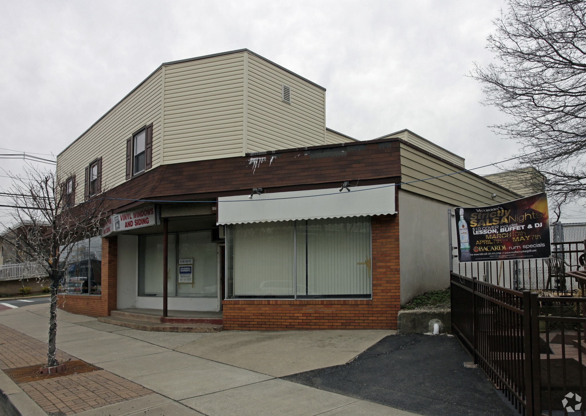 168-172 Market St, Elmwood Park, NJ à louer Photo du bâtiment- Image 1 de 6