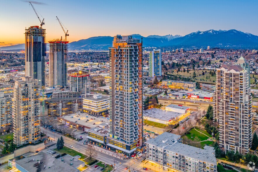 4285 Dawson St, Burnaby, BC à vendre - Photo du bâtiment - Image 3 de 8