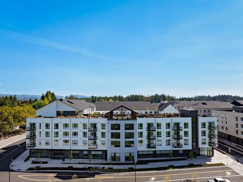 1390 NE Compton Dr, Hillsboro, OR à louer - Photo du bâtiment - Image 2 de 12