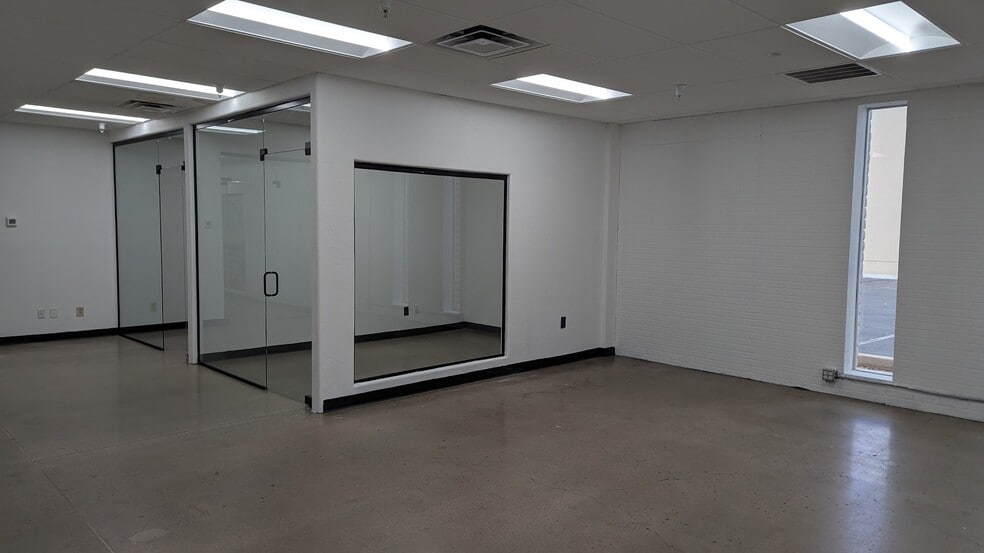 819 W 22nd St, Tempe, AZ for lease - Interior Photo - Image 3 of 13