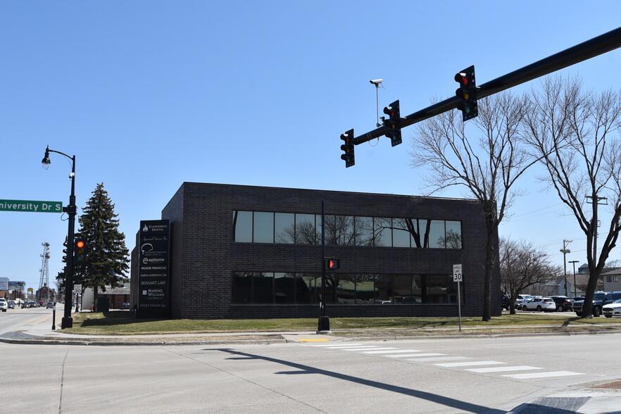 1220 Main Ave, Fargo, ND for sale - Building Photo - Image 2 of 6