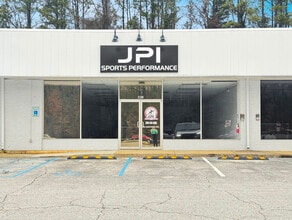 200-240 McFarland Blvd, Northport, AL for lease Interior Photo- Image 2 of 9