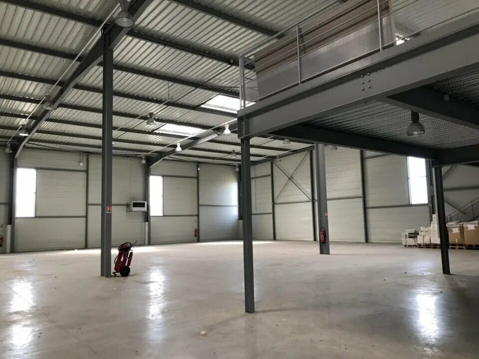 Flex in Lieusaint for lease Building Photo- Image 1 of 6