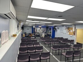 1100 New Britain Ave, West Hartford, CT for lease Building Photo- Image 2 of 10