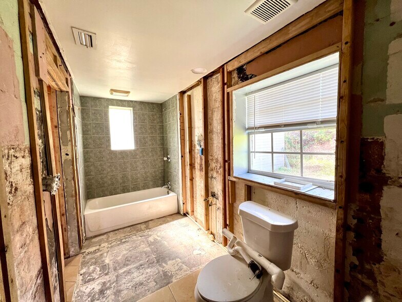 930 Liberty St, Englewood, FL à vendre - Photo du bâtiment - Image 2 de 8