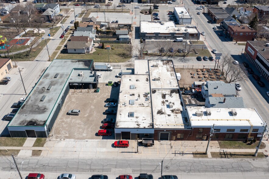 400 Erie St E, Windsor, ON à vendre - Photo du bâtiment - Image 1 de 17