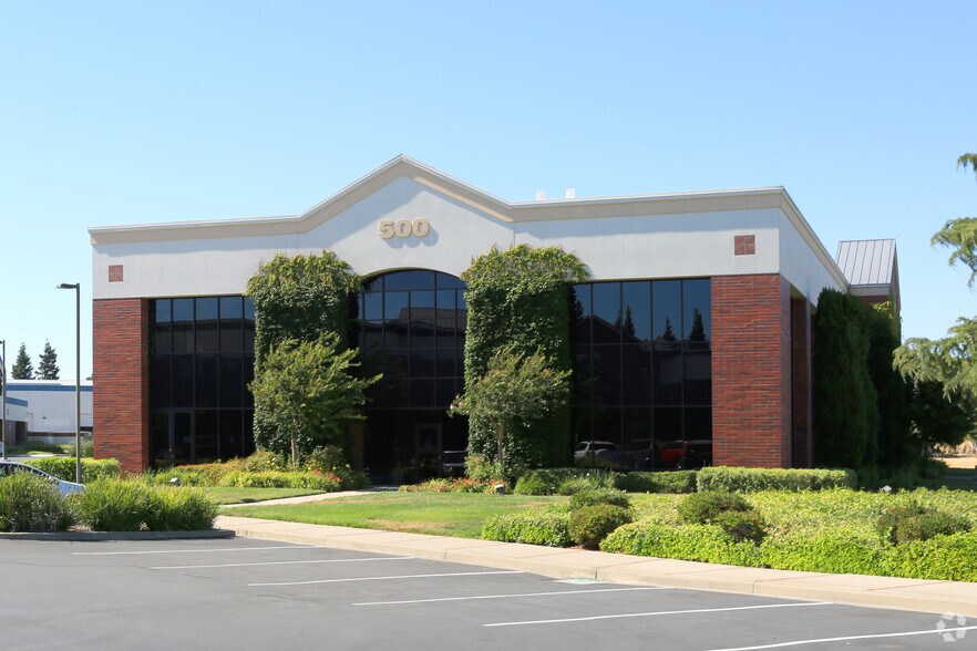 500 Chadbourne Rd, Fairfield, CA à vendre - Photo du bâtiment - Image 3 de 10