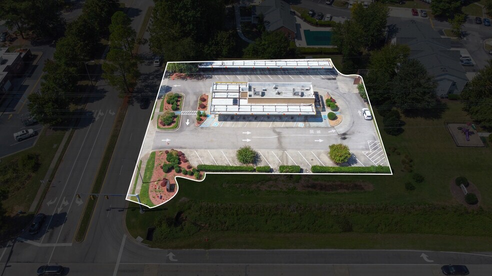 200 Floyd Thompson Blvd, Hampton, VA à louer - Photo du bâtiment - Image 3 de 26