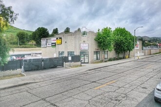 32203 Castaic Rd, Castaic, CA à louer Photo intérieure- Image 1 de 11