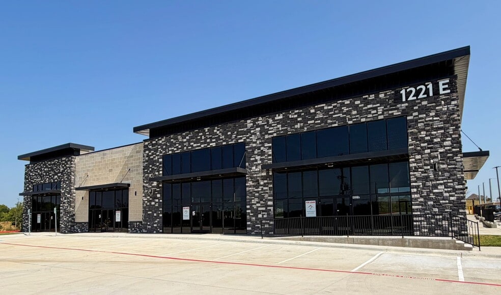1221 E University Dr, Prosper, TX for lease - Building Photo - Image 2 of 16