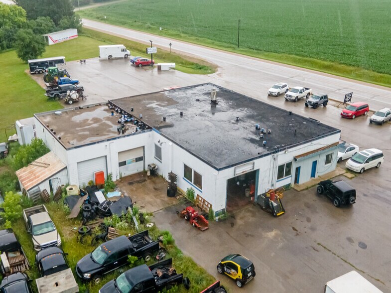 41401 Amberley Rd, Bluevale, ON à vendre - Photo du bâtiment - Image 1 de 1