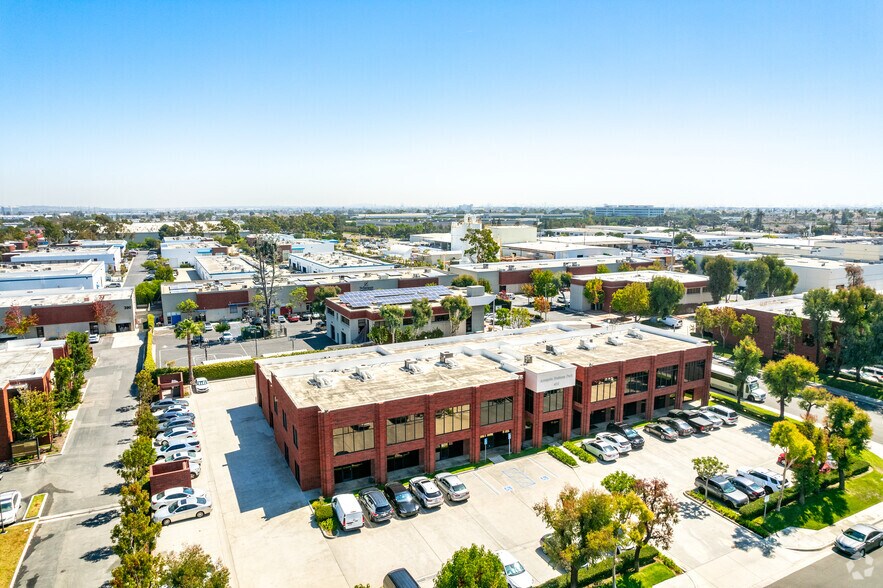 406 Amapola Ave, Torrance, CA à louer - Photo du bâtiment - Image 3 de 3