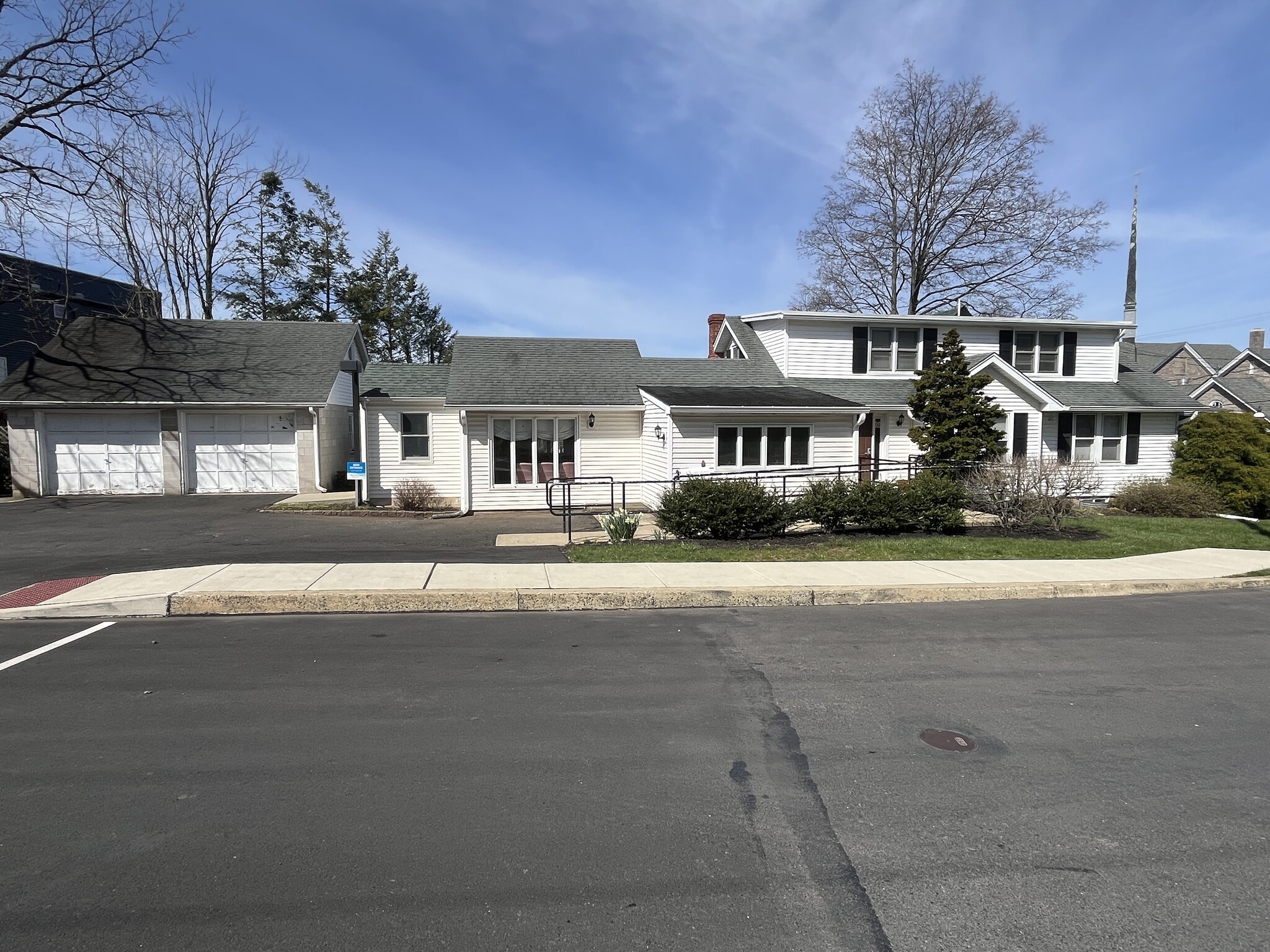 300 Spruce St, Doylestown, PA à vendre Photo du b timent- Image 1 de 6