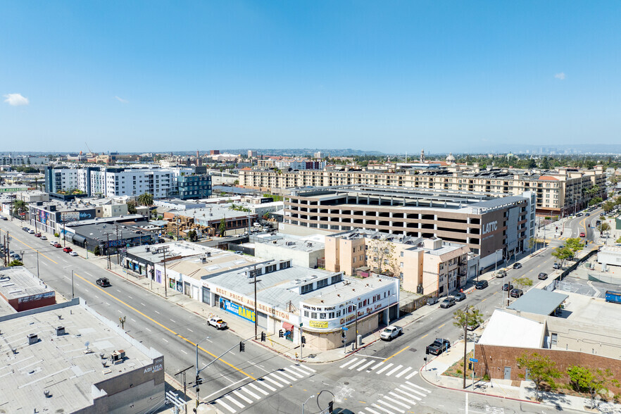 2301 S Hill St, Los Angeles, CA for sale - Building Photo - Image 3 of 9